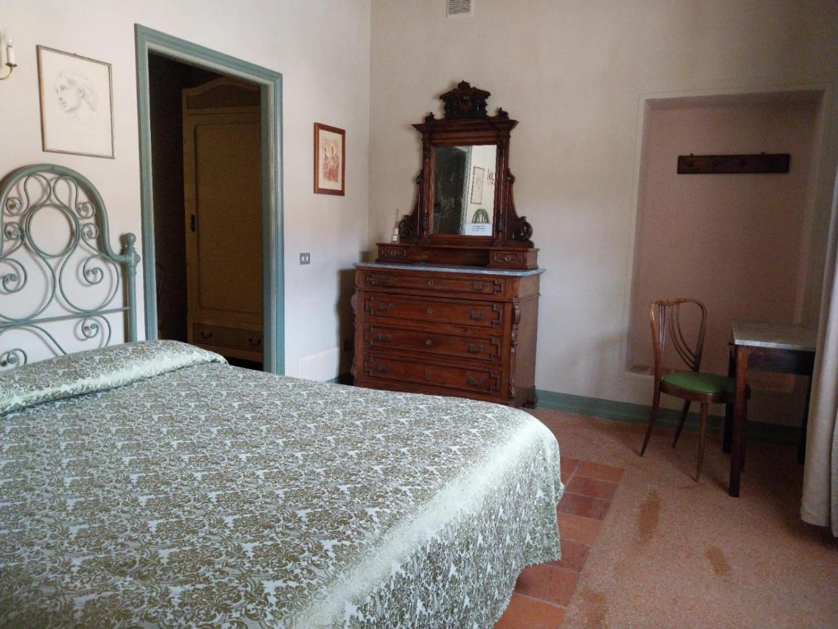 Tenuta Montanello B&B Castiglione Falletto Bagian luar foto