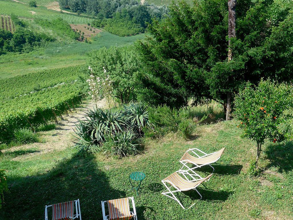 Tenuta Montanello B&B Castiglione Falletto Bagian luar foto